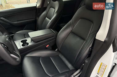 Внедорожник / Кроссовер Tesla Model Y 2021 в 