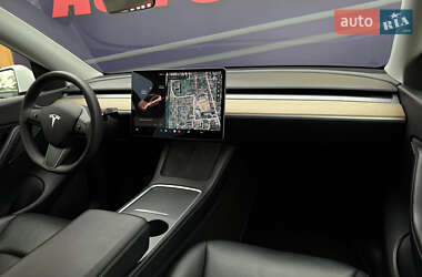 Внедорожник / Кроссовер Tesla Model Y 2021 в 
