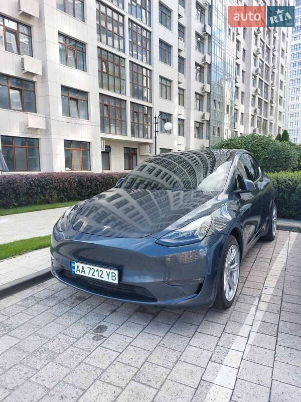 Tesla Model Y 2022