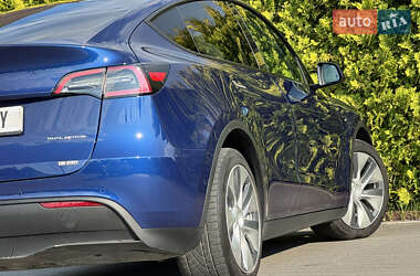 Внедорожник / Кроссовер Tesla Model Y 2020 в 