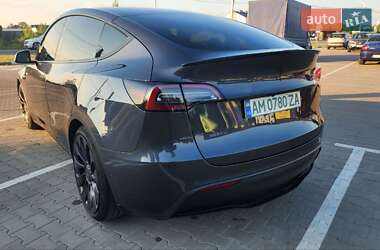 Внедорожник / Кроссовер Tesla Model Y 2021 в 