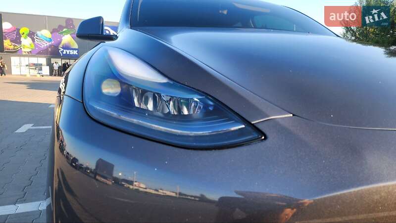 Внедорожник / Кроссовер Tesla Model Y 2021 в Погребах
