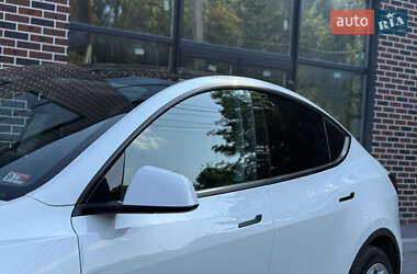 Внедорожник / Кроссовер Tesla Model Y 2021 в 