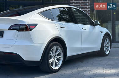 Внедорожник / Кроссовер Tesla Model Y 2021 в 
