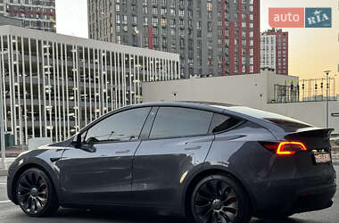 Внедорожник / Кроссовер Tesla Model Y 2022 в 