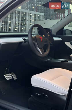 Внедорожник / Кроссовер Tesla Model Y 2022 в 