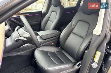 Внедорожник / Кроссовер Tesla Model Y 2023 в 
