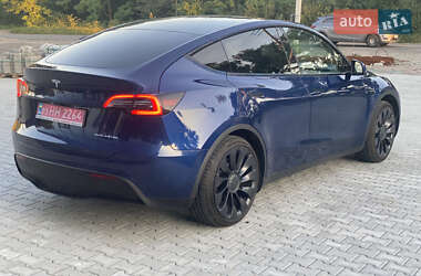 Внедорожник / Кроссовер Tesla Model Y 2024 в 