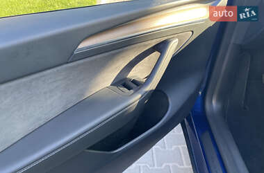 Внедорожник / Кроссовер Tesla Model Y 2024 в 