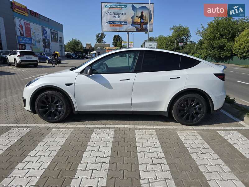 Внедорожник / Кроссовер Tesla Model Y 2022 в Киеве