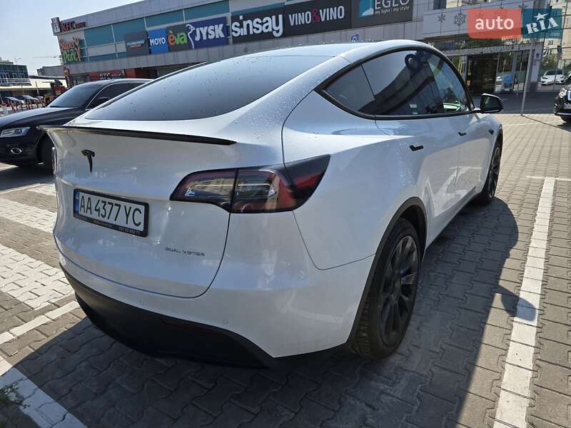 Внедорожник / Кроссовер Tesla Model Y 2022 в Киеве