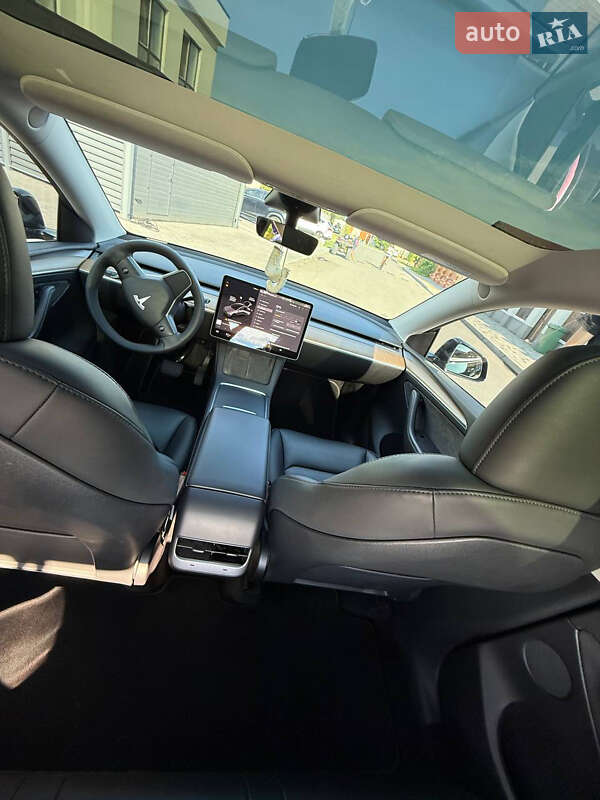 Внедорожник / Кроссовер Tesla Model Y 2022 в Днепре