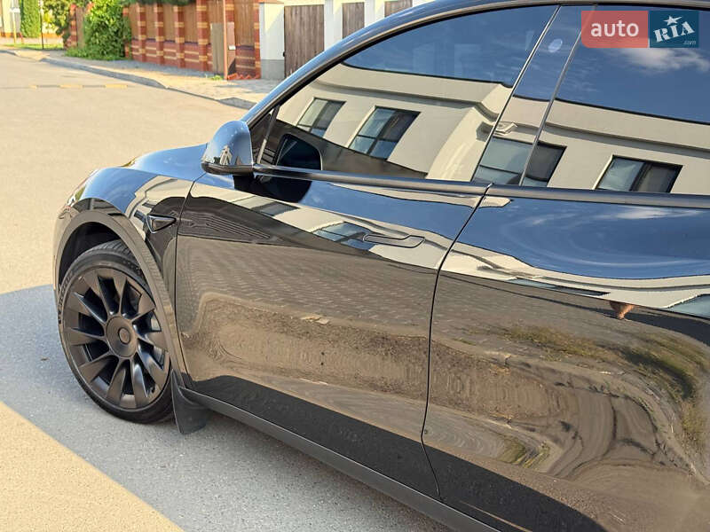 Внедорожник / Кроссовер Tesla Model Y 2022 в Днепре