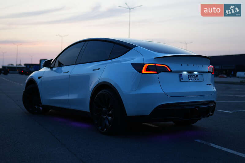 Позашляховик / Кросовер Tesla Model Y 2023 в Дніпрі фото 8 Позашляховик / Кросовер Tesla Model Y 2023 в Дніпрі
