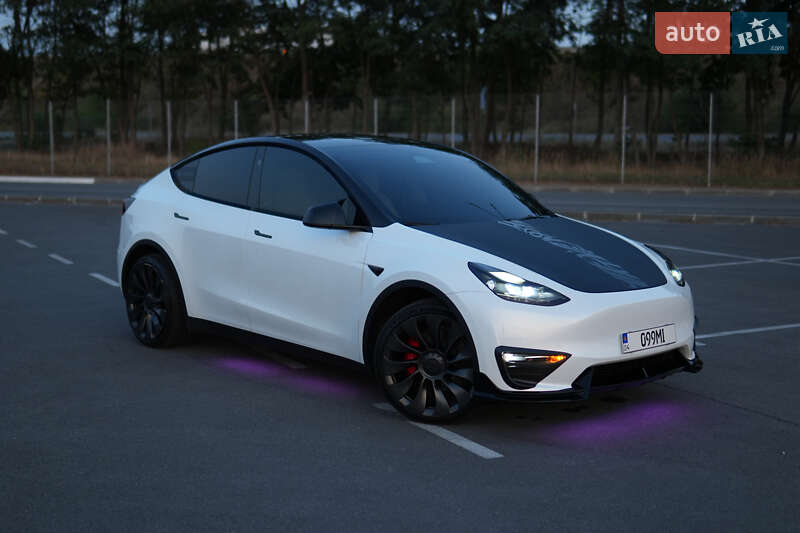 Позашляховик / Кросовер Tesla Model Y 2023 в Дніпрі фото 14 Позашляховик / Кросовер Tesla Model Y 2023 в Дніпрі