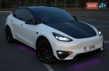 Внедорожник / Кроссовер Tesla Model Y 2023 в 