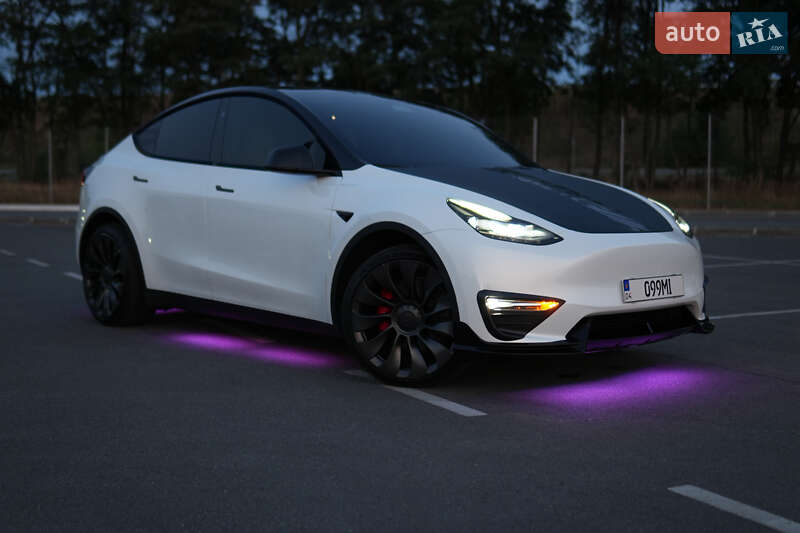 Позашляховик / Кросовер Tesla Model Y 2023 в Дніпрі фото Позашляховик / Кросовер Tesla Model Y 2023 в Дніпрі