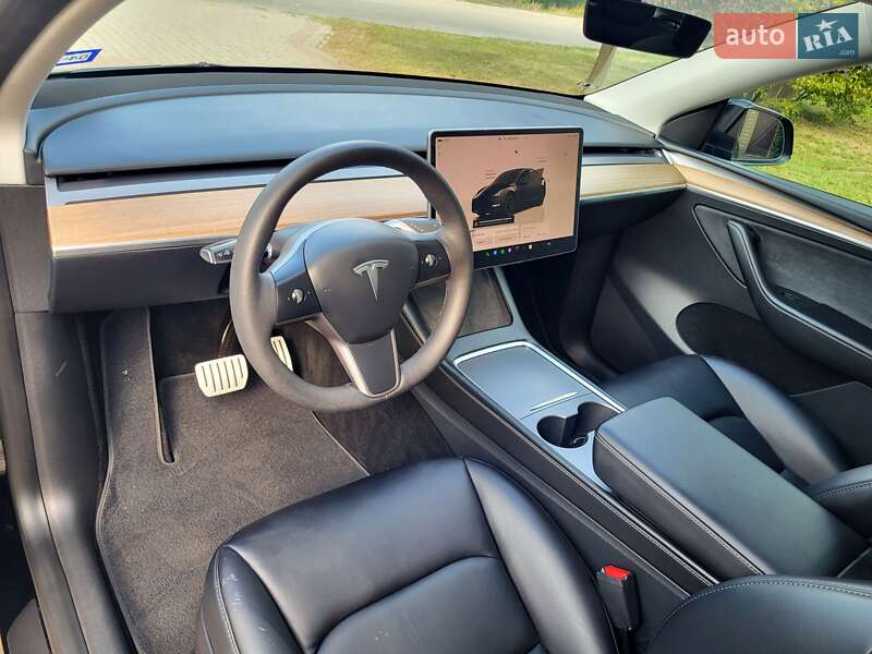 Внедорожник / Кроссовер Tesla Model Y 2023 в Запорожье