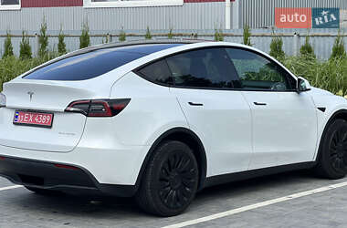 Внедорожник / Кроссовер Tesla Model Y 2021 в 