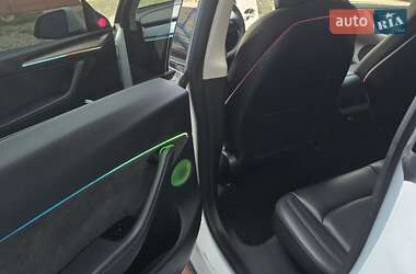 Внедорожник / Кроссовер Tesla Model Y 2021 в 