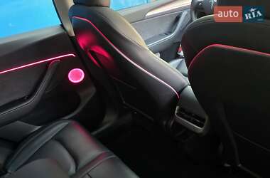 Внедорожник / Кроссовер Tesla Model Y 2021 в 