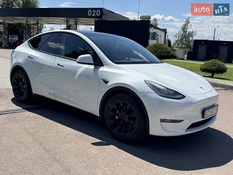 Tesla Model Y 2021