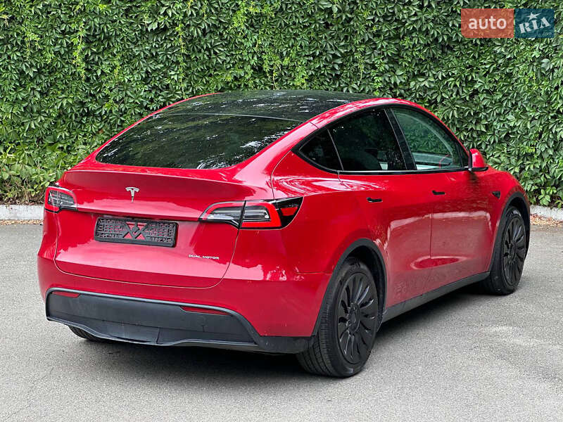 Внедорожник / Кроссовер Tesla Model Y 2023 в Киеве
