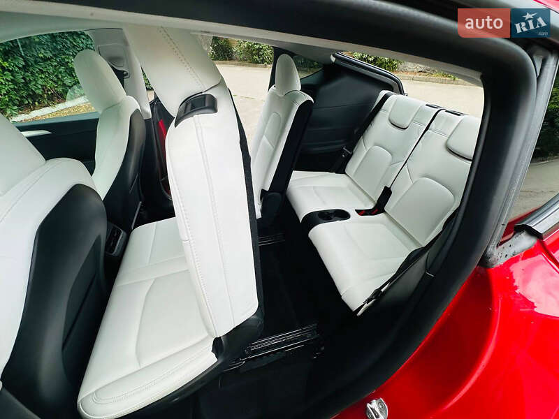 Внедорожник / Кроссовер Tesla Model Y 2023 в Киеве