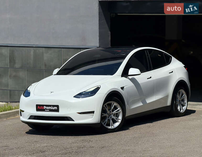 Tesla Model Y 2023