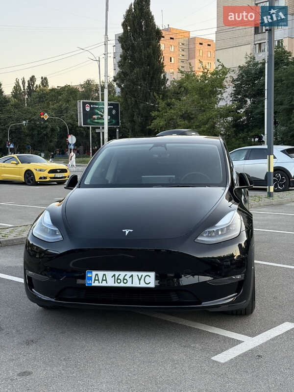 Внедорожник / Кроссовер Tesla Model Y 2023 в Киеве