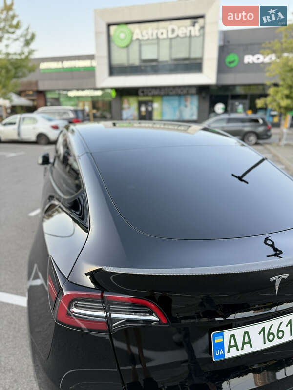 Внедорожник / Кроссовер Tesla Model Y 2023 в Киеве