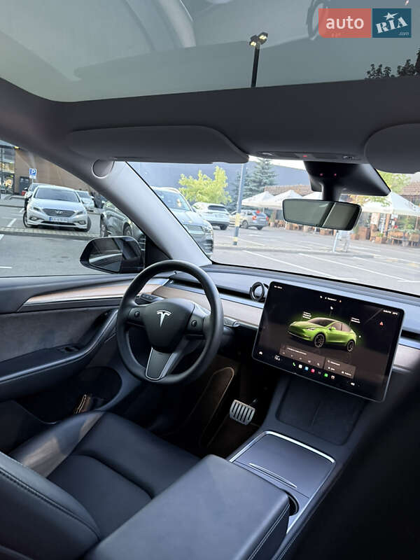 Внедорожник / Кроссовер Tesla Model Y 2023 в Киеве