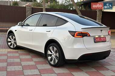 Внедорожник / Кроссовер Tesla Model Y 2021 в 