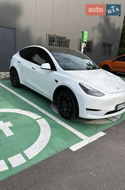 Внедорожник / Кроссовер Tesla Model Y 2023 в 