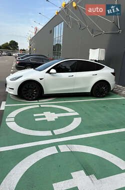 Внедорожник / Кроссовер Tesla Model Y 2023 в 