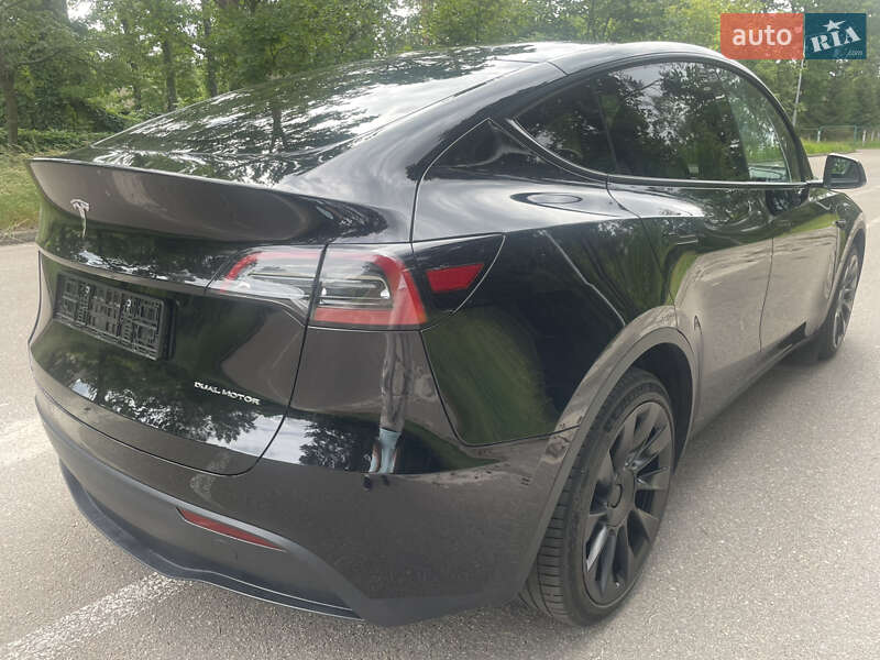 Внедорожник / Кроссовер Tesla Model Y 2023 в Киеве