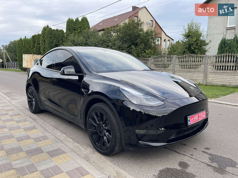 Tesla Model Y 2022