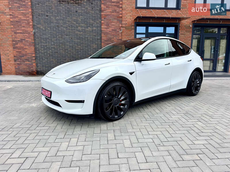 Tesla Model Y 2022