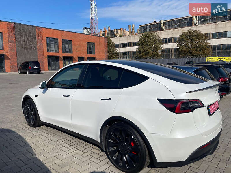 Внедорожник / Кроссовер Tesla Model Y 2022 в Кременчуге