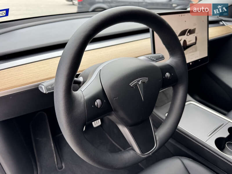 Внедорожник / Кроссовер Tesla Model Y 2022 в Кременчуге