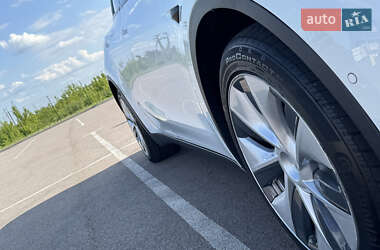 Внедорожник / Кроссовер Tesla Model Y 2020 в 