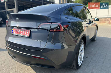 Внедорожник / Кроссовер Tesla Model Y 2023 в 