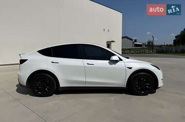 Внедорожник / Кроссовер Tesla Model Y 2021 в 