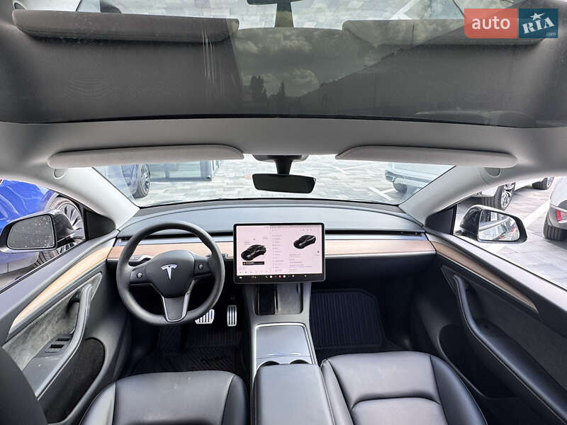 Внедорожник / Кроссовер Tesla Model Y 2023 в Киеве