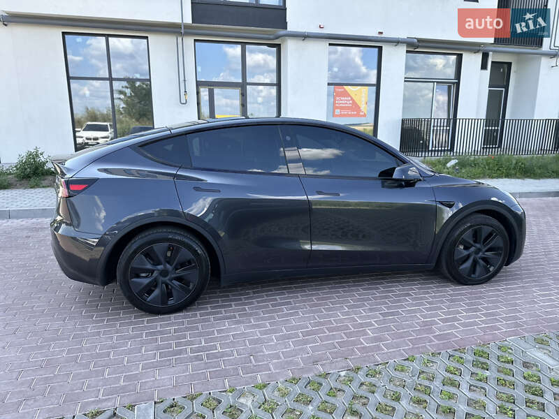 Внедорожник / Кроссовер Tesla Model Y 2024 в Ровно