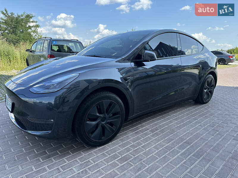 Внедорожник / Кроссовер Tesla Model Y 2024 в Ровно