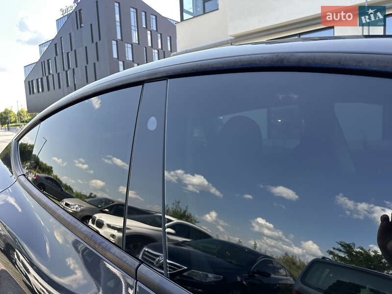 Внедорожник / Кроссовер Tesla Model Y 2024 в Ровно