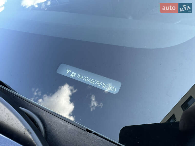 Внедорожник / Кроссовер Tesla Model Y 2024 в Ровно