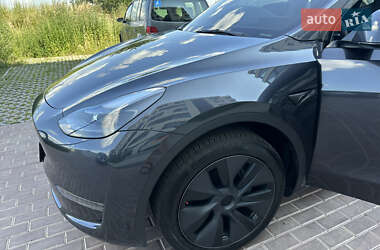 Внедорожник / Кроссовер Tesla Model Y 2024 в 