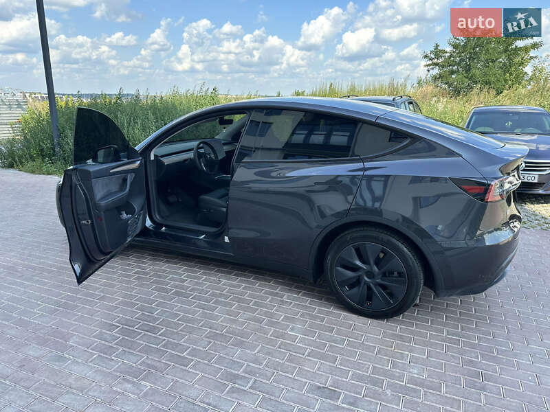 Внедорожник / Кроссовер Tesla Model Y 2024 в Ровно